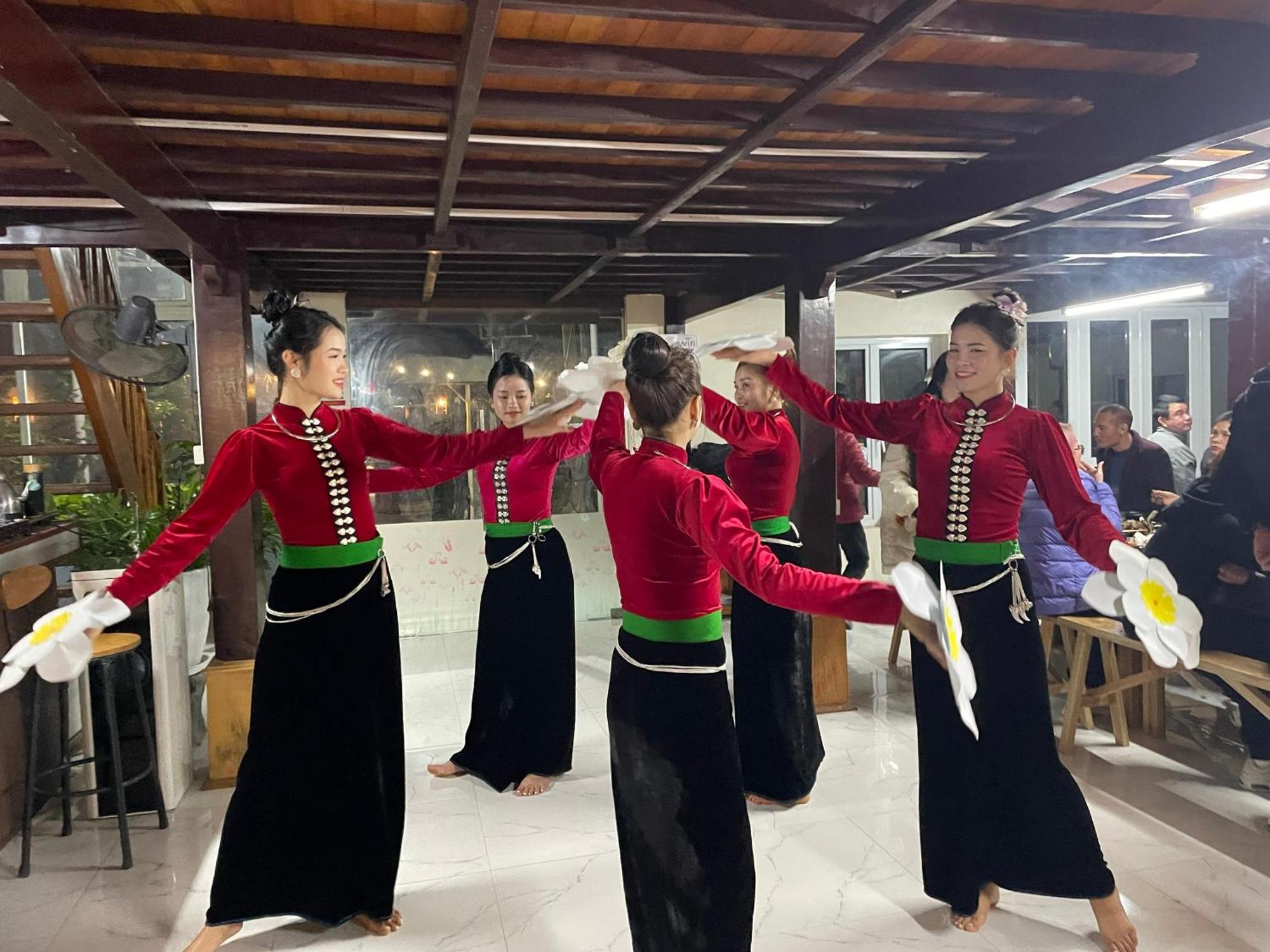Happy Homestay Nghia Lo エクステリア 写真